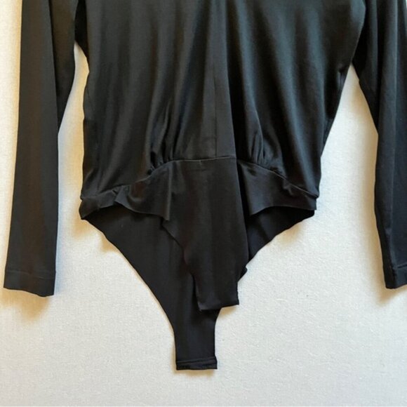 Daniela Corte Lisa Black long sleeve padded shoulders Bodysuit Top Sz M - Picture 6 of 13